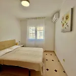 Casa Familiar * Τορεβιέχα